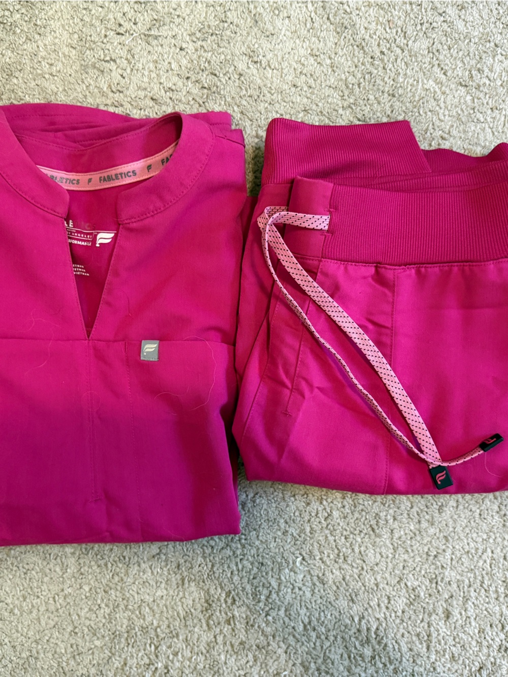 Pink Scrub Set - Fabletics